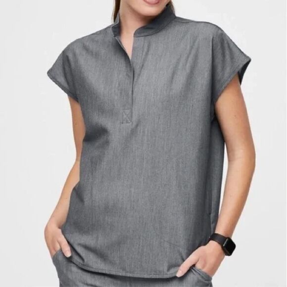 FIGS Women’s Size XXL Gray Graphite “Rafaela” Oversized Scrub Top WXXSW1003 - Picture 1 of 11